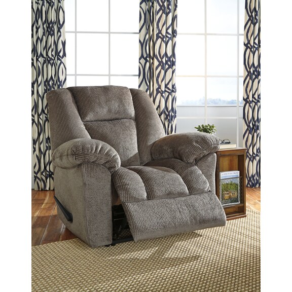 Living Room Furniture - Nimmons Recliner