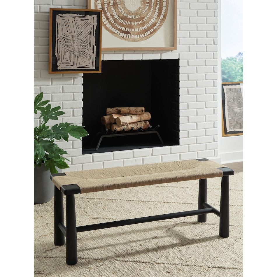 acerman accent black   natural a  