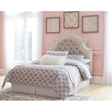 Realyn Full Upholstered Panel Headboard