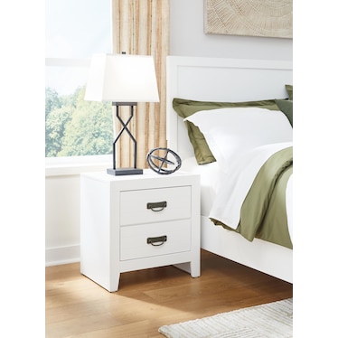 Binterglen Nightstand