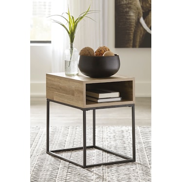 Gerdanet End Table