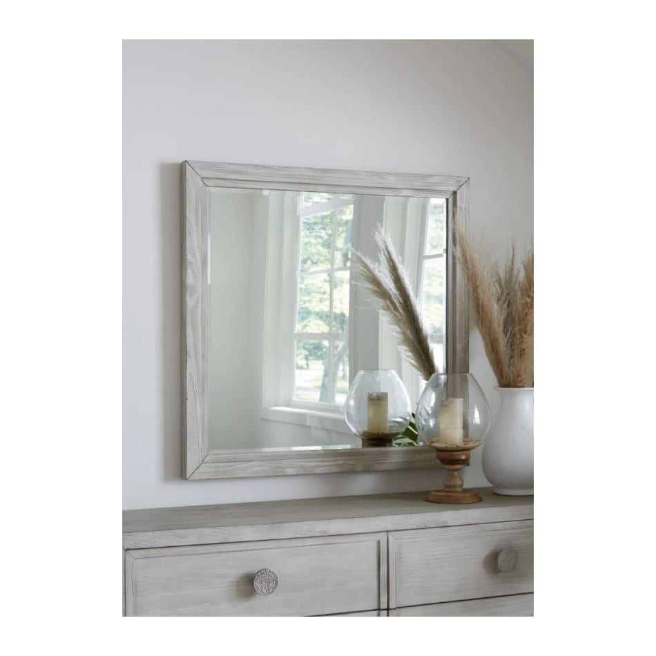 iris bedroom gray br master mirror   