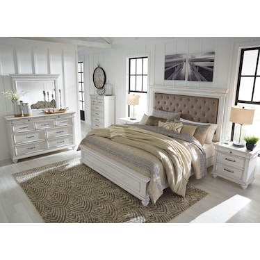 Kanwyn Queen Upholstered Panel Bed