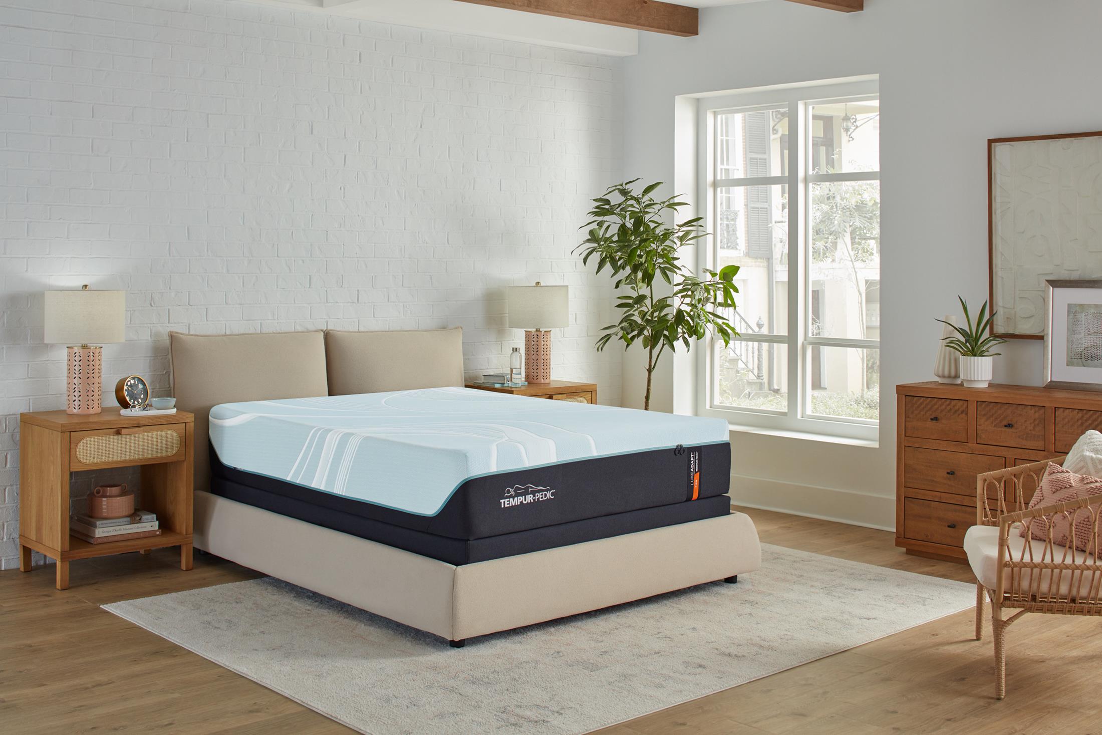 Tempur-Pedic Luxe Adapt 2.0 Firm Mattress | Levin